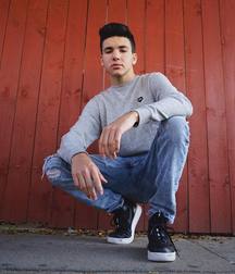 daniel skye 5dc77982a7aa5.jpg