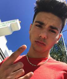 daniel skye 5dc7798e048ae.jpg