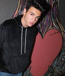 daniel skye 5dc779906d815.jpg