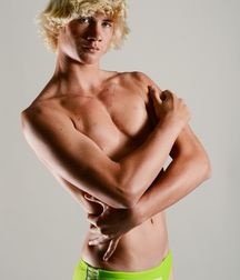 modelteenz-bob 5dc9f500eb240.jpg