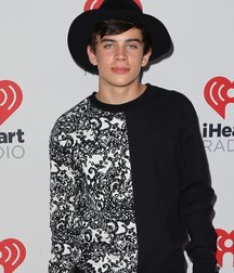 hayes grier 5dd1bddc75876.jpg