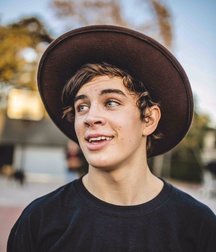 hayes grier 5dd1bde93053f.jpg