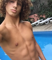 mop top model 5dd7f6ce38dfc.jpg
