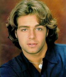 joey lawrence 5dd97a7e11ed1.jpg