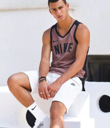 sexy model 5ddd7314f3f8b.png