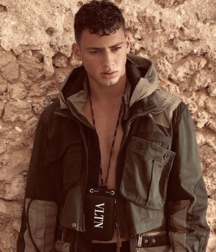 sexy model 5ddd731ee596f.png