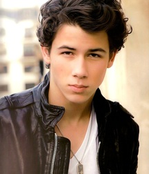 nick jonas 5dea06a7e9d3e.jpg