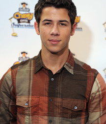 nick jonas 5dea06ad36475.jpg