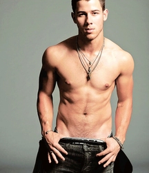 nick jonas 5dea06cdace50.jpg