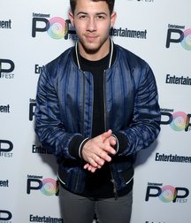 nick jonas 5dea06dad0394.jpg