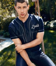 nick jonas 5dea06e039089.jpg