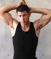 nick jonas 5dea06e188c28.jpg