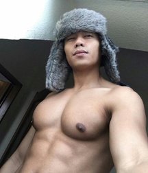 sexy male models 5df326ac113e4.jpg