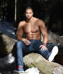 sexy male models 5df326ddd1b95.jpg
