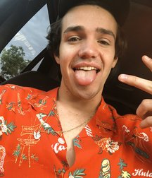 aaron carpenter 5df5e2eb9f6e3.jpg