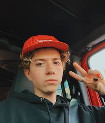 jack avery 5e01c5cd6a10d.jpg