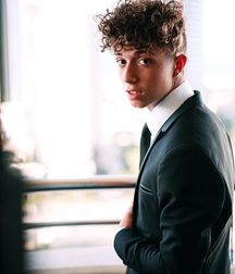 jack avery 5e01c5dc59cc4.jpg
