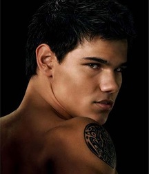 actor taylor lautner 5e3a2e9c9af3e.jpg