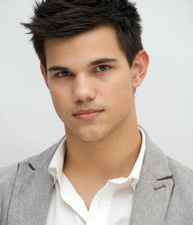 actor taylor lautner 5e3a2ea071624.jpg