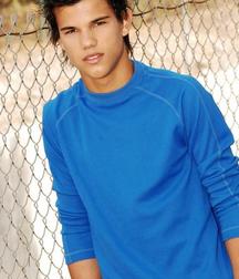 actor taylor lautner 5e3a2eb4725d4.jpg