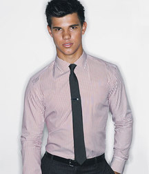 actor taylor lautner 5e3a2eb725c3d.jpg