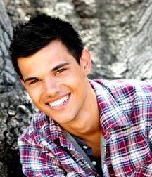actor taylor lautner 5e3a2ec4436ee.jpg