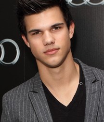 actor taylor lautner 5e3a2ed2baca5.jpg