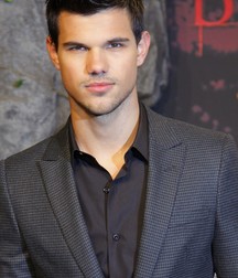 actor taylor lautner 5e3a2ed83fdc5.jpg