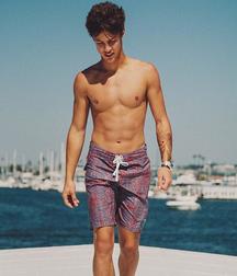 cameron dallas 5e67d5dcdedf8.jpg