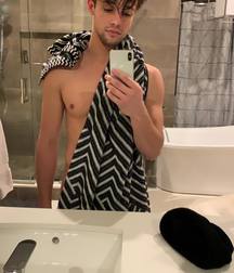 cameron dallas 5e67d607b6769.jpg
