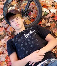 modelteenz:justin v gay tube 60027d0f937a2.jpg