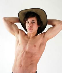 modelteenz:werner gay tube 60202a0d9a170.jpg