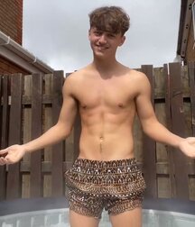 Lads in Undies Twink Tube 61265311904dc.jpeg