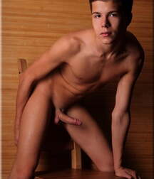 Yet more hot guys 613e9e47c1e35.jpg