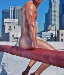 Boys on the side 613e9ec41ec6d.jpg