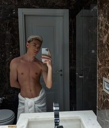 dance with me Francesco Twink Tube 626915bbda4fb.jpg