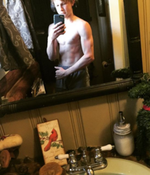 Muscled and athletic boys gay tube 606e3a9778855.png