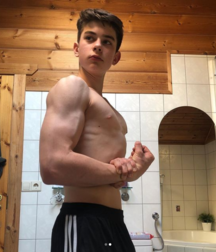 Muscled and athletic boys gay tube 606e3aa60e032.png