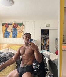 Black Guy Mirror Pics Twink Porn 61bbc61823794.jpg