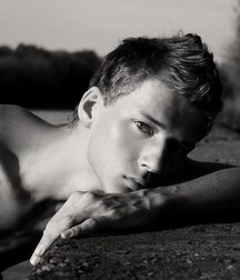 Black and White Art Gay Porn 616abbf0c7b62.jpg