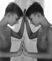 Artistic Mix Style Art Twink Tube 61744957b6160.jpg