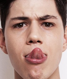 TONGUE PLAY 57c111455bd02.jpg