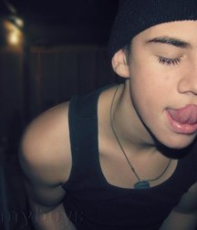 TONGUE PLAY 57c111528498d.jpg
