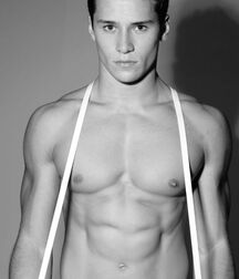 Guys gay porn some muscle 616950900f870.jpg