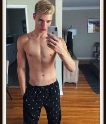Lucas Dell Twink Tube Load 61954f52ce599.jpg