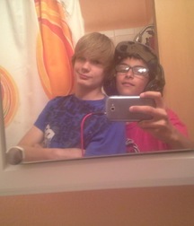 Carson and friends twink boys selfie tube 61b1ebc88b200.jpeg