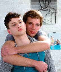 Gay porn tube twinks che scopano la bocca e il culo