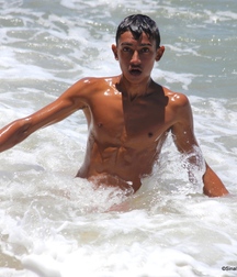 Gay porn youngs bonazzi in piscina 618ecb3e2dd15.jpg