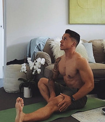 Gay porn  ragazzi scalzi mmm 61910e942ce71.jpg