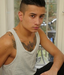 Gay porn ragazzi nudi lisci e sodi
